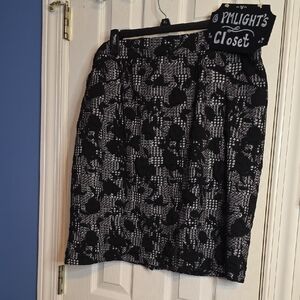 Cato Elegant Black and Gray Floral Skirt XL
